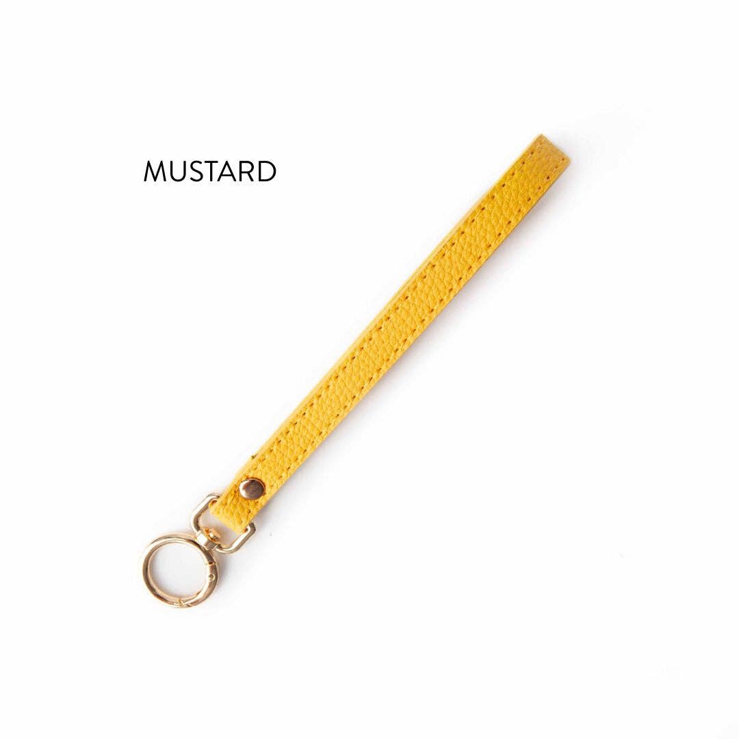 NEW! Wide Ring Yarn To Go Carousel Wrist Strap