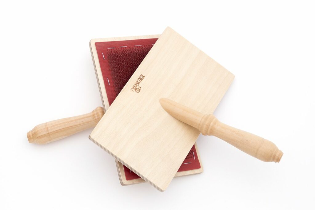 Hand Carders 108 Point