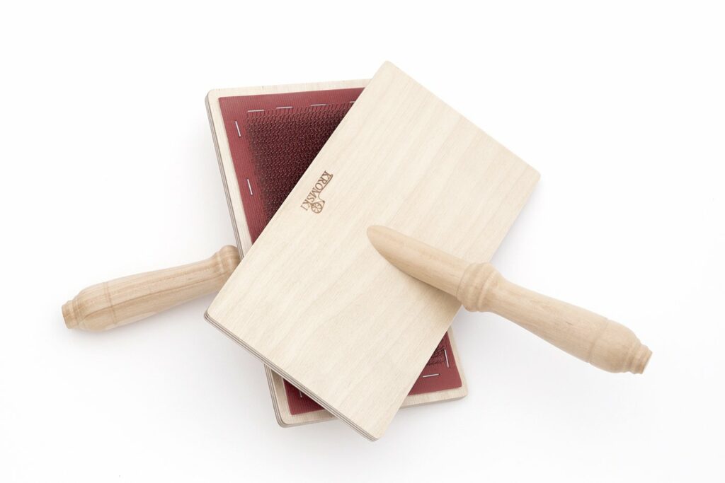 Hand Carders 108 Point
