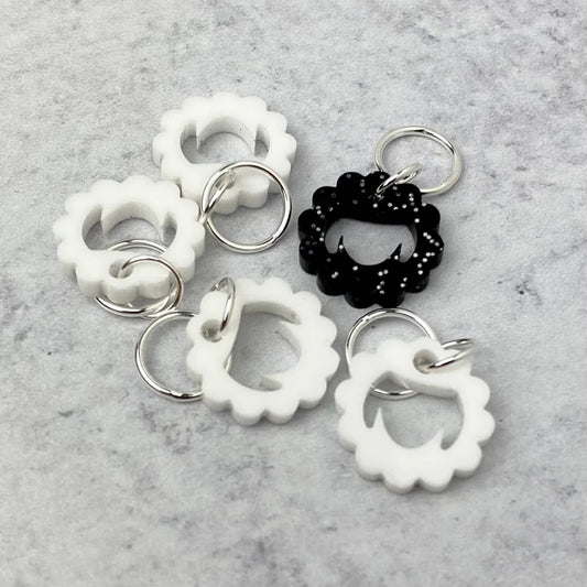 Sheep Stitch Markers, Acrylic, Set of 5 - YarnCom